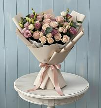 Букет цветов из:  Розы и Лизиантусы в Николаевке