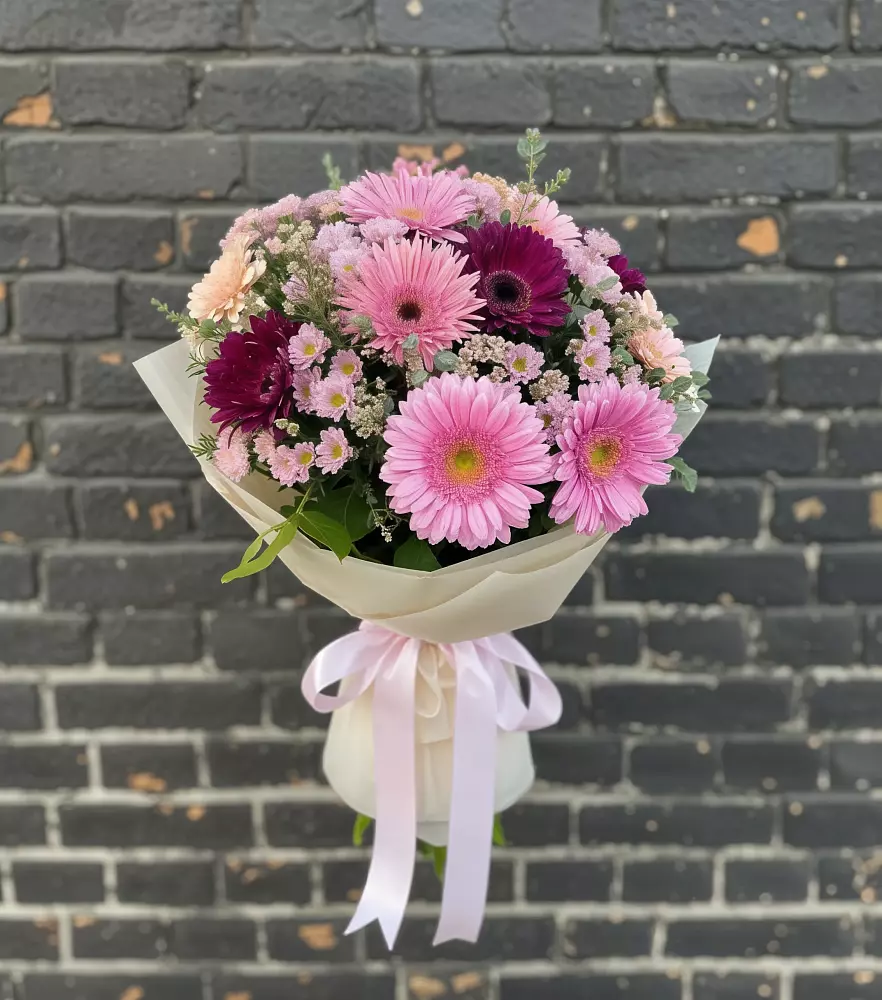 Букет цветов из: Герберы и Хризантемы в Николаевке