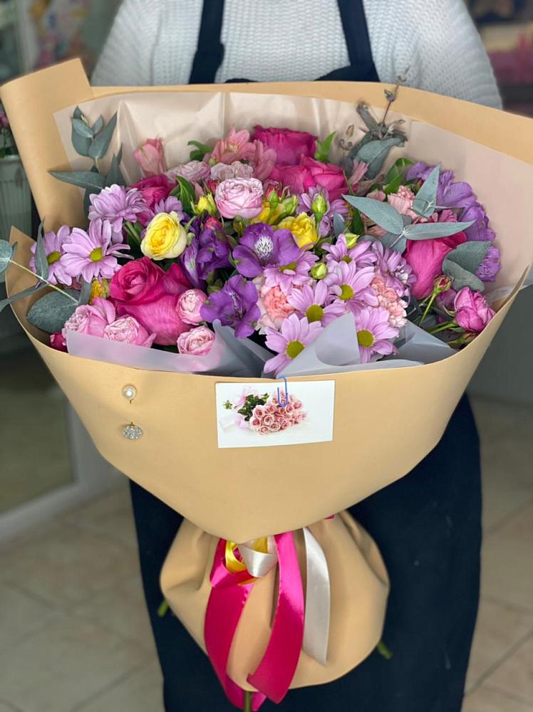 Букет цветов из: Хризантемы, Гвоздики и Альстромерии в Николаевке