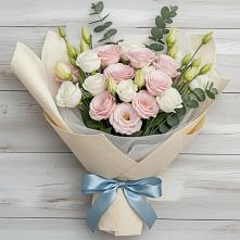 Букет цветов из:  Лизиантусы в Николаевке