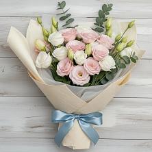 Букет цветов из:  Лизиантусы в Николаевке