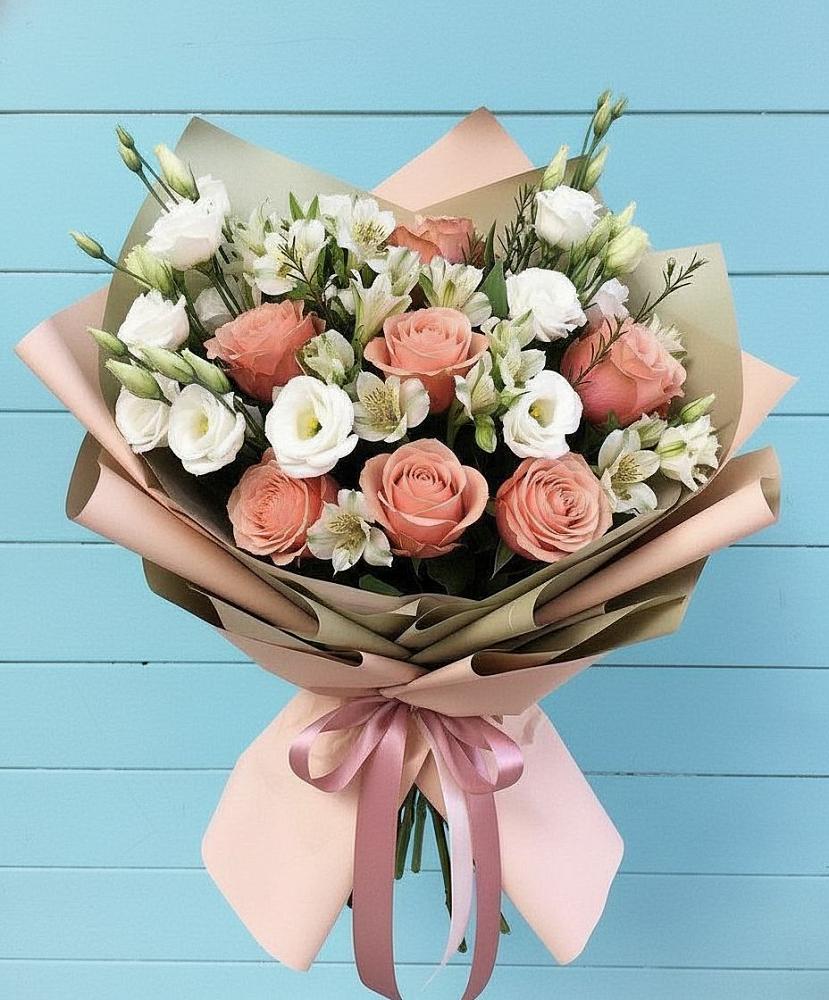 Букет цветов из: Розы, Альстромерии и Лизиантусы в Николаевке