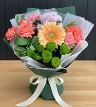 Букет цветов из:  Гвоздики, Розы, Герберы и Хризантемы #REPLACE_PRED# Николаевке