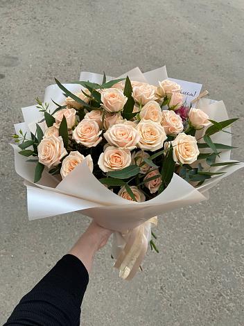 Букет Кремовые розы Латте в Николаевке