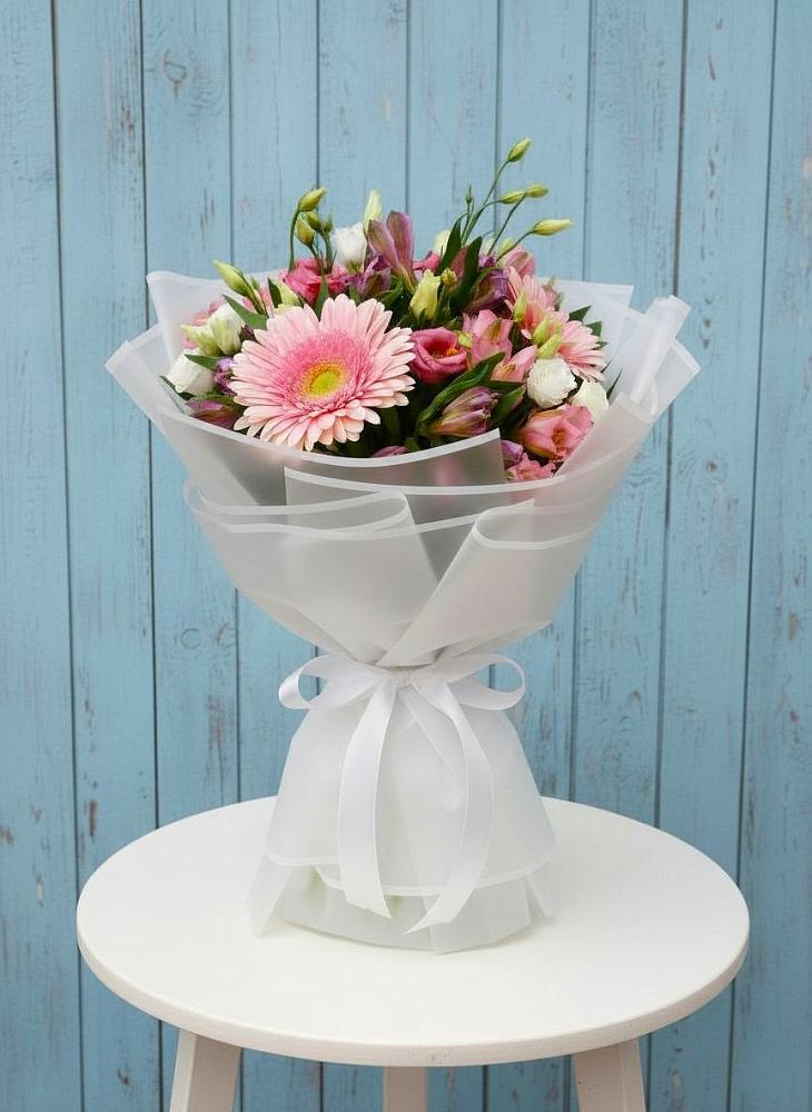 Букет цветов из: Герберы, Альстромерии и Лизиантусы в Николаевке