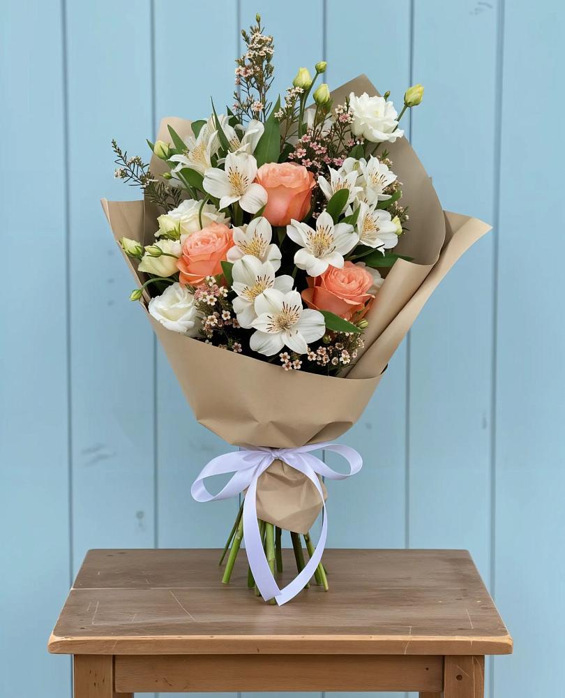 Букет цветов из: Альстромерии, Лизиантусы, Розы и Хризантемы в Николаевке