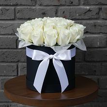 Цветочная композиция из Розы в шляпной коробке в Николаевке